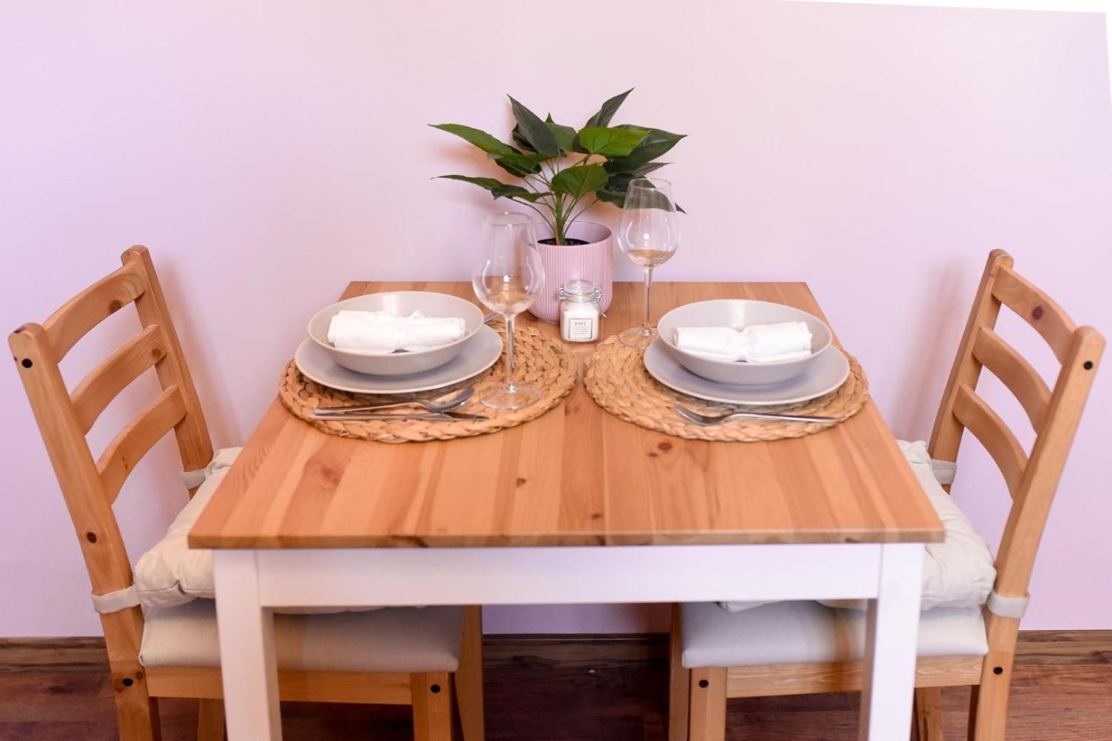 Historic Charm, Modern Comfort - Accommodation In The Heart Of The Old Town Bucareste Quarto foto