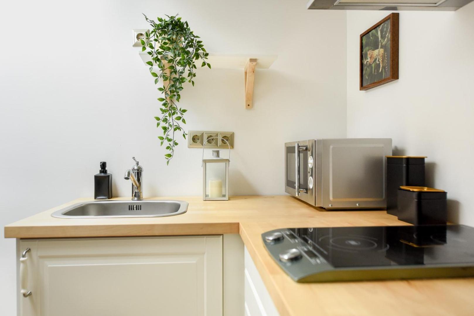 Historic Charm, Modern Comfort - Accommodation In The Heart Of The Old Town Bucareste Quarto foto
